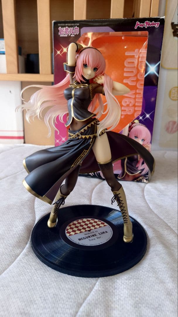 巡音ルカ Tony Ver. フィギュア