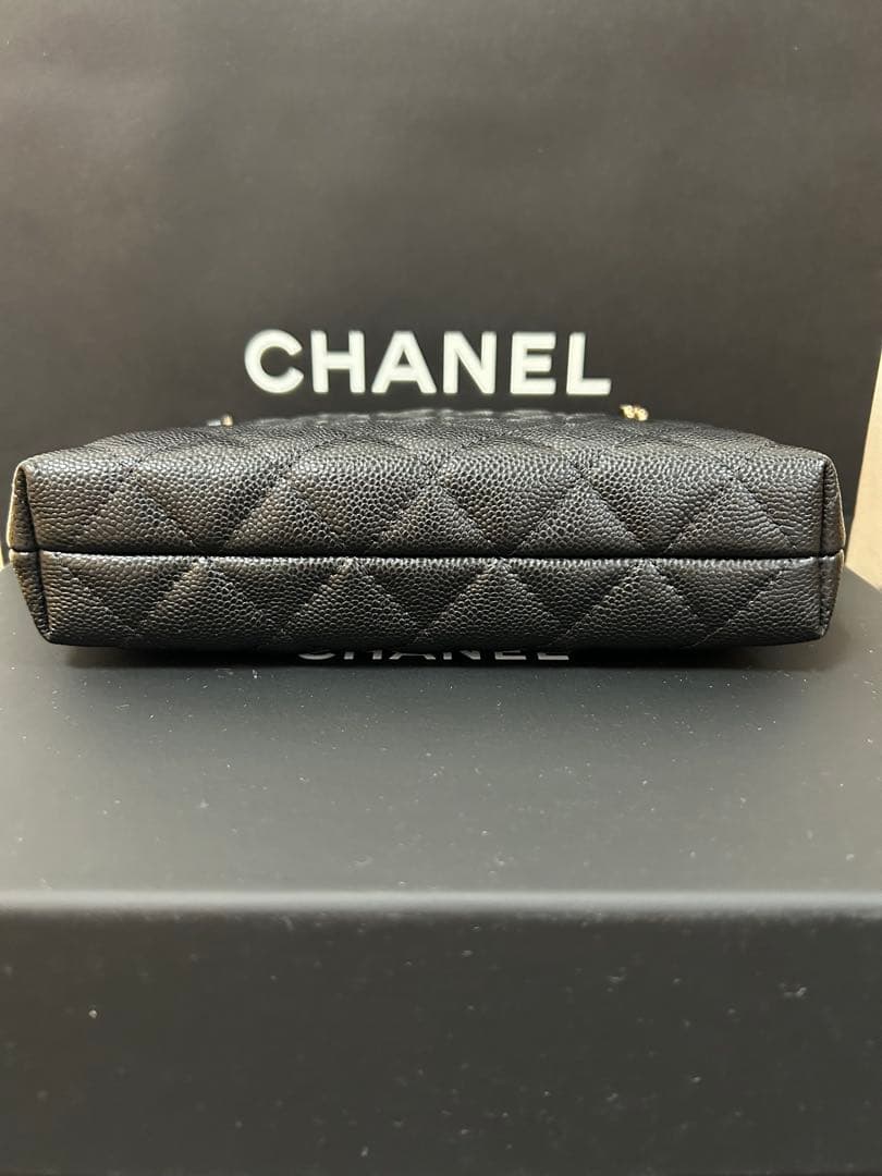 CHANEL シャネル　チェーンバッグ　黒　キャビアスキン