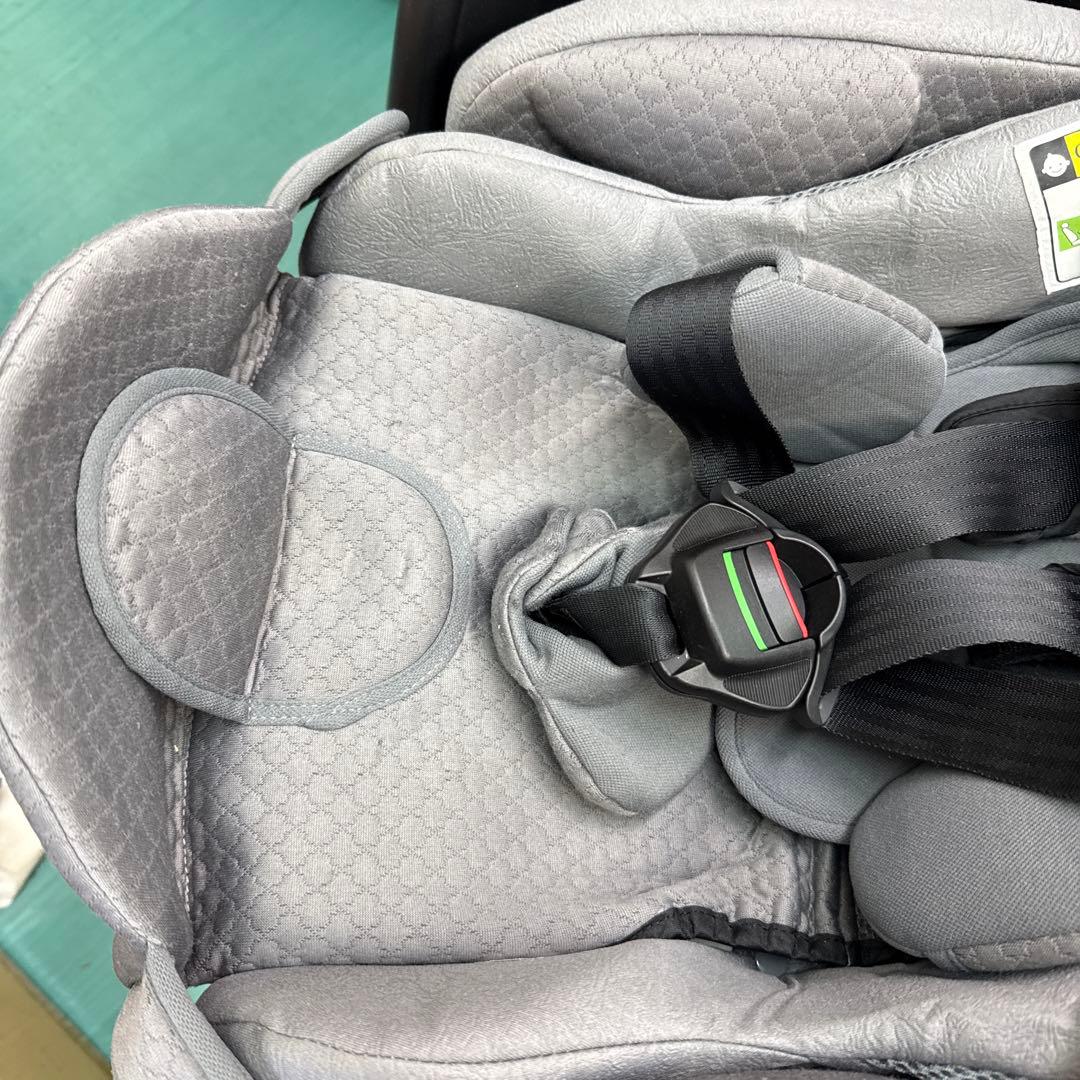 アップリカ　フラディアグロウ isofixプレミアム360°セーフティ　新生児