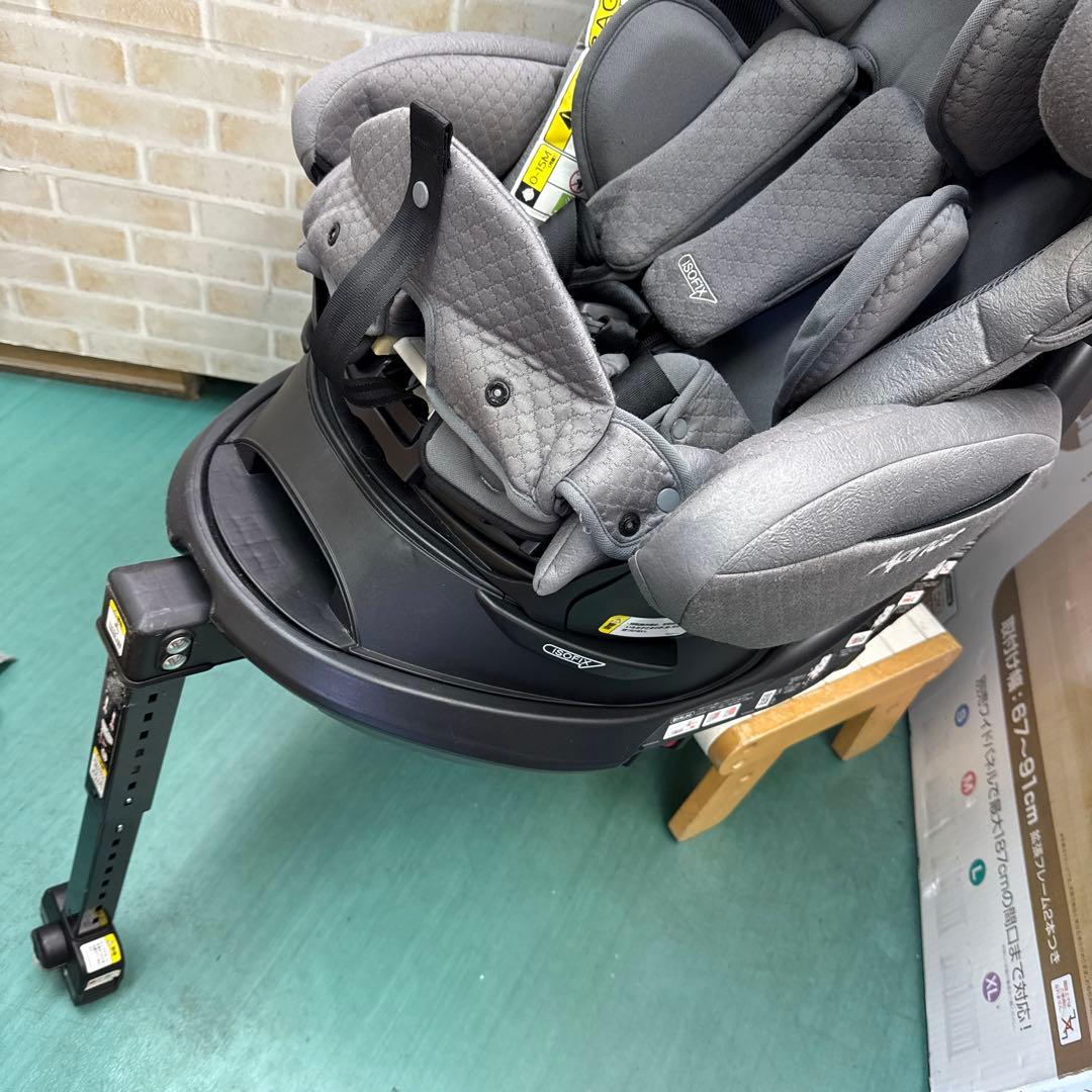 アップリカ　フラディアグロウ isofixプレミアム360°セーフティ　新生児