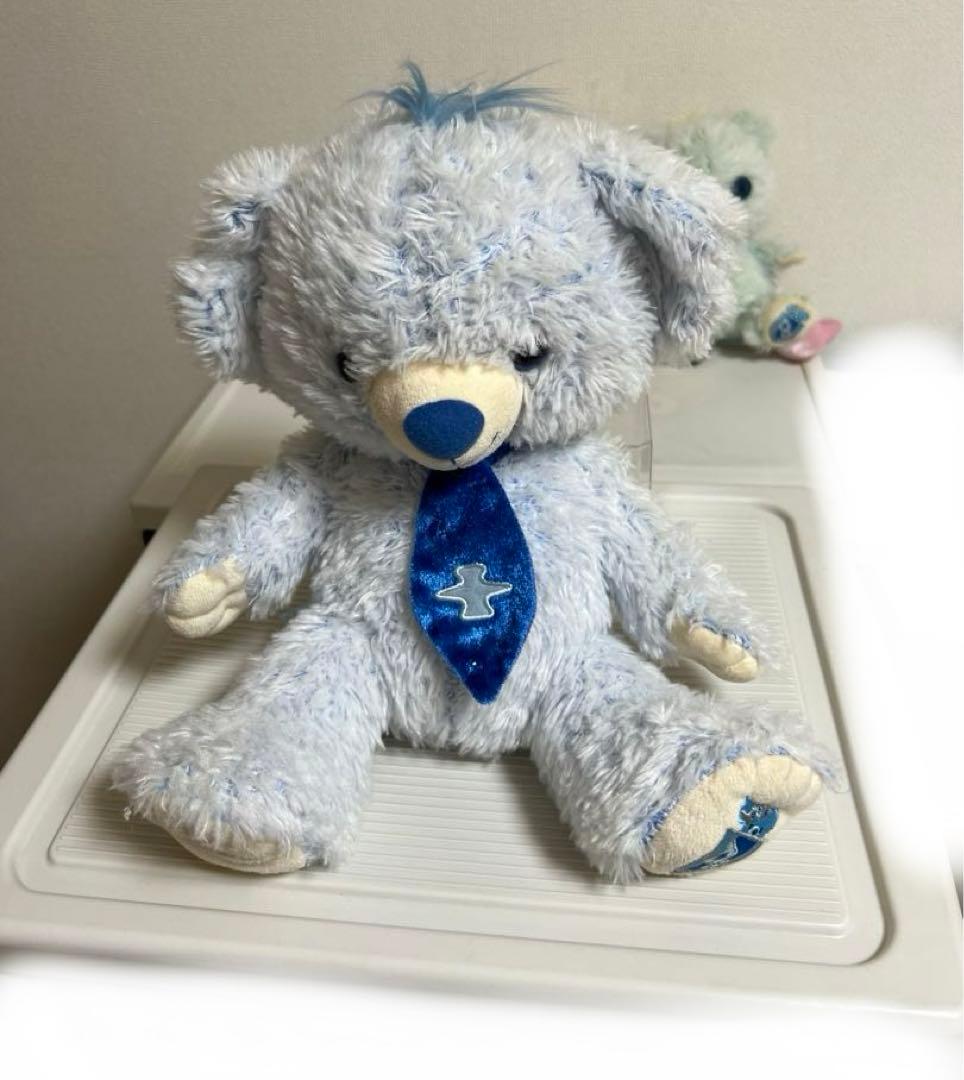 ユニベアシティのぬいぐるみ、ぬいぐるみバッチのセット（ブルー、パイ、バニラ）