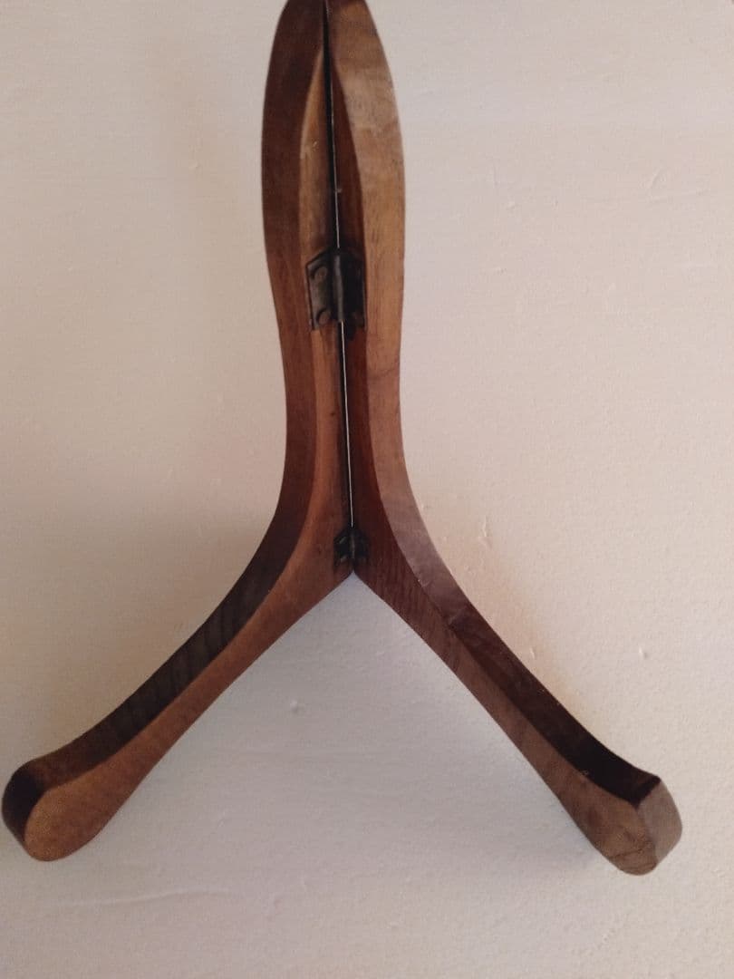 小鹿田焼　飛び鉋に三彩　尺三寸皿　木製皿立て付