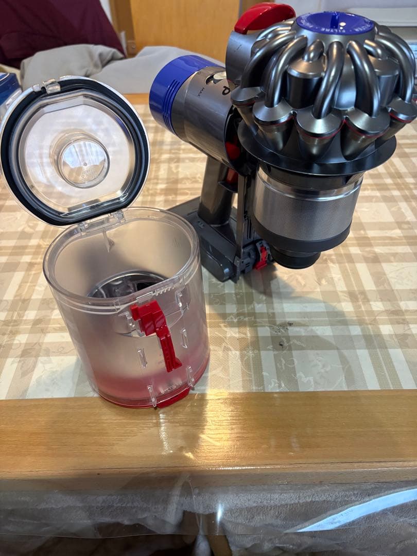 Dyson V8 Fluffy　分解清掃、消耗品全新品交換済み