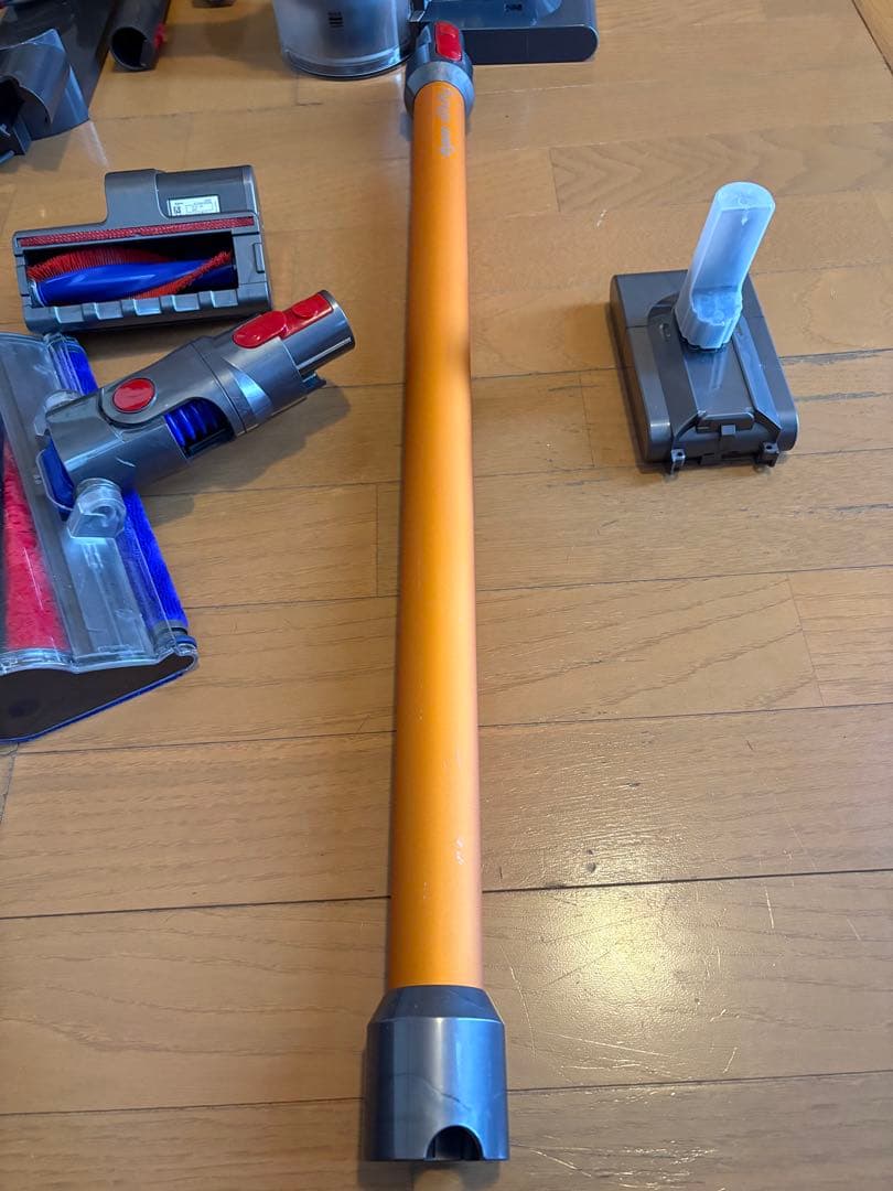 Dyson V8 Fluffy　分解清掃、消耗品全新品交換済み