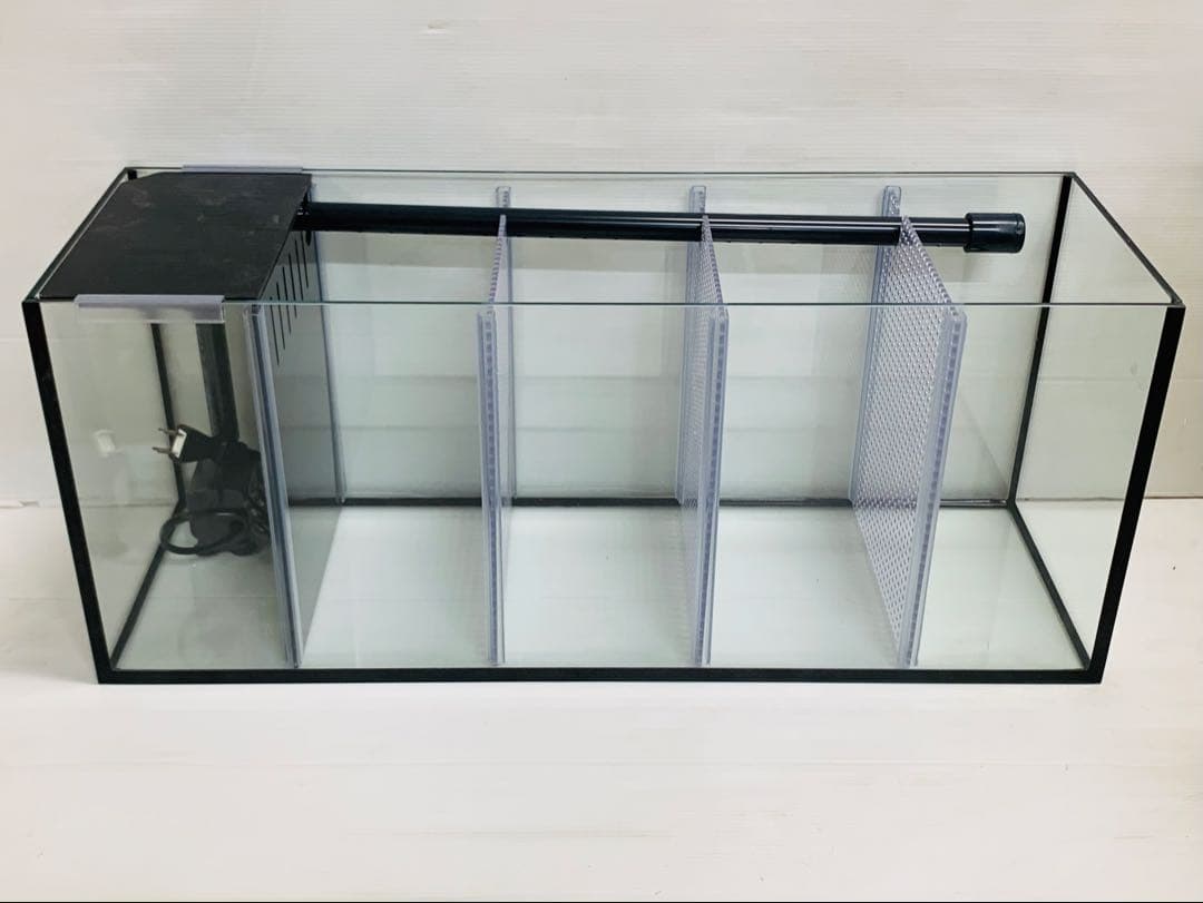 特注ガラス水槽　600×200×200　4室　ブラック　ポンプ付き　未使用