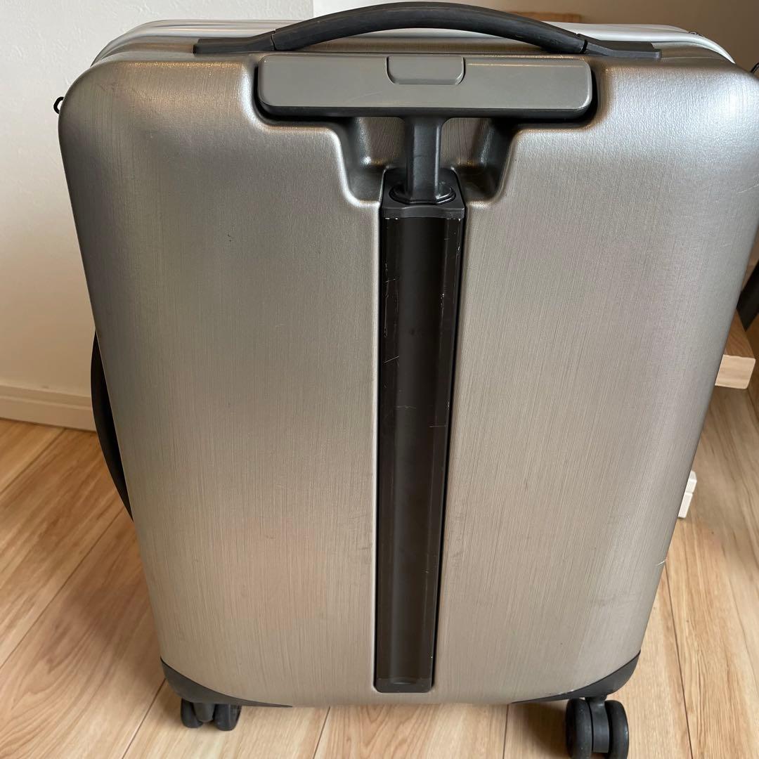 サムソナイト　Samsonite INOVA SPINER55 スーツケース　銀