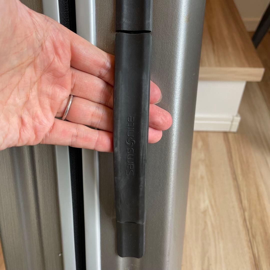 サムソナイト　Samsonite INOVA SPINER55 スーツケース　銀