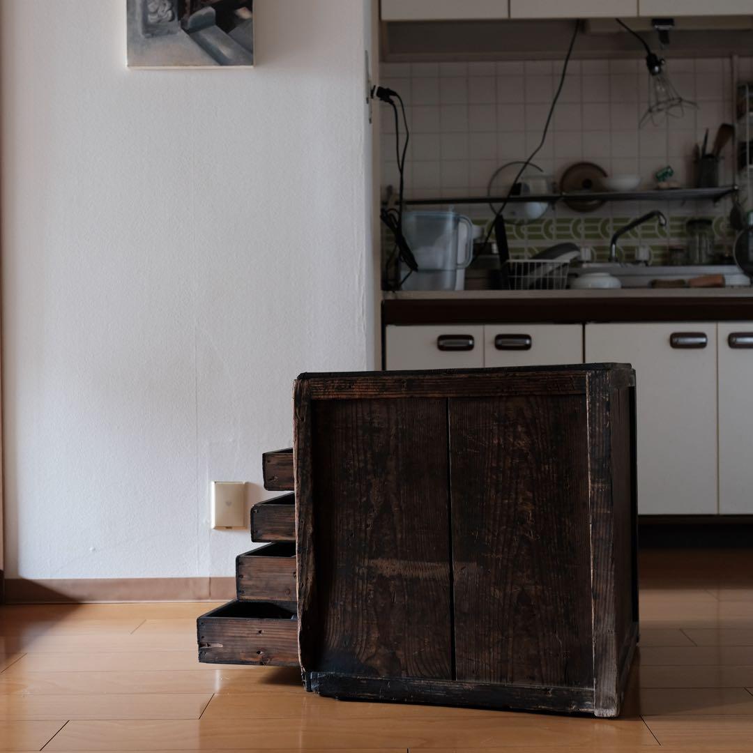 昭和時代の古い木製引き出し家具、大型収納キャビネット