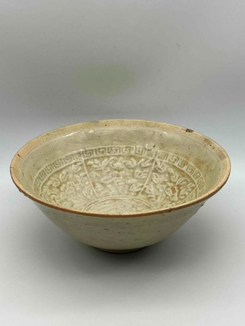 北宋時代　定窯　白釉模印花文茶碗　青磁　【旧家蔵出し】　影青(D-92)