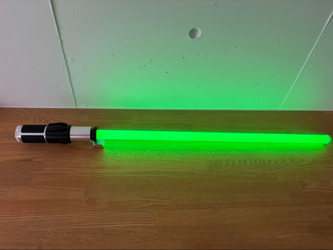 ￼【ほぼ未使用】ハズブロForce FX Elite ヨーダ ライトセーバー