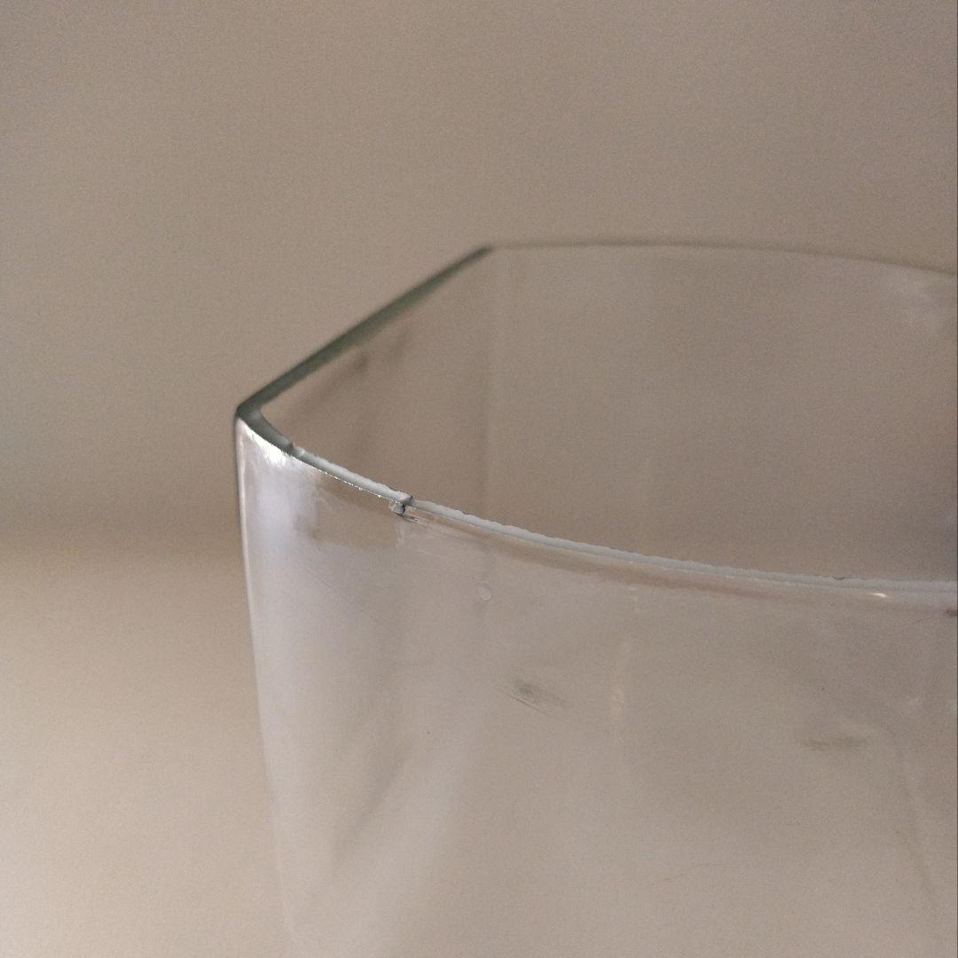 ゆらゆらガラス 楕円型 足付き 水槽