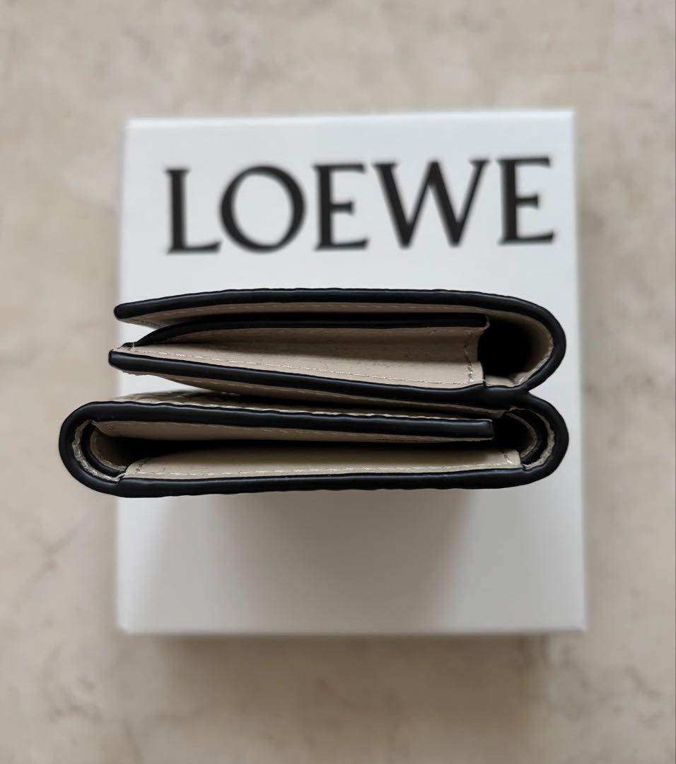 LOEWE　ロエベ　三つ折りウォレット