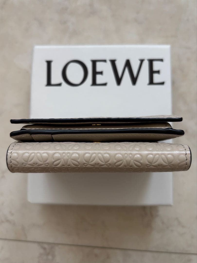 LOEWE　ロエベ　三つ折りウォレット