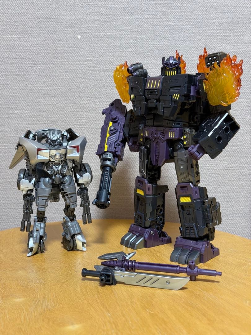 トランスフォーマー メガトロナス ザ・フォーレン　サイドスワイプ2体セット【中古