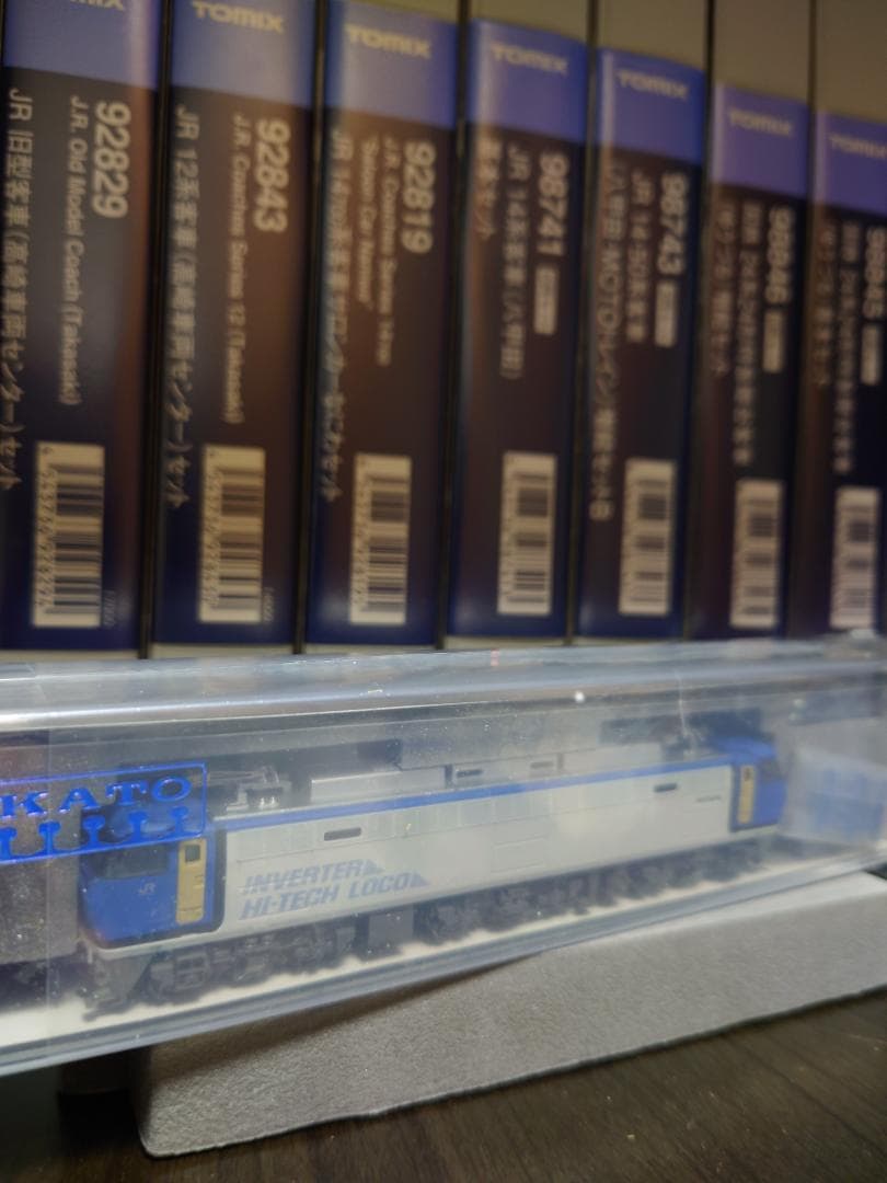 カトーEF200登場時塗装