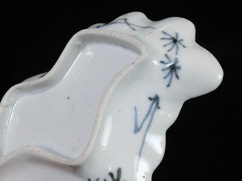 古伊万里　染付　貝に水草の図　桐紋変形豆皿　手塩皿　D964AS-BWr