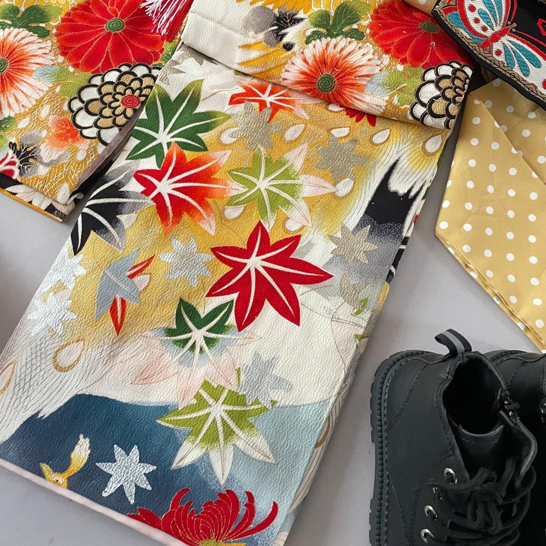 七五三 アンティークお着物セット 5.6歳さん向き　花柄・黒ブーツ　髪飾り付