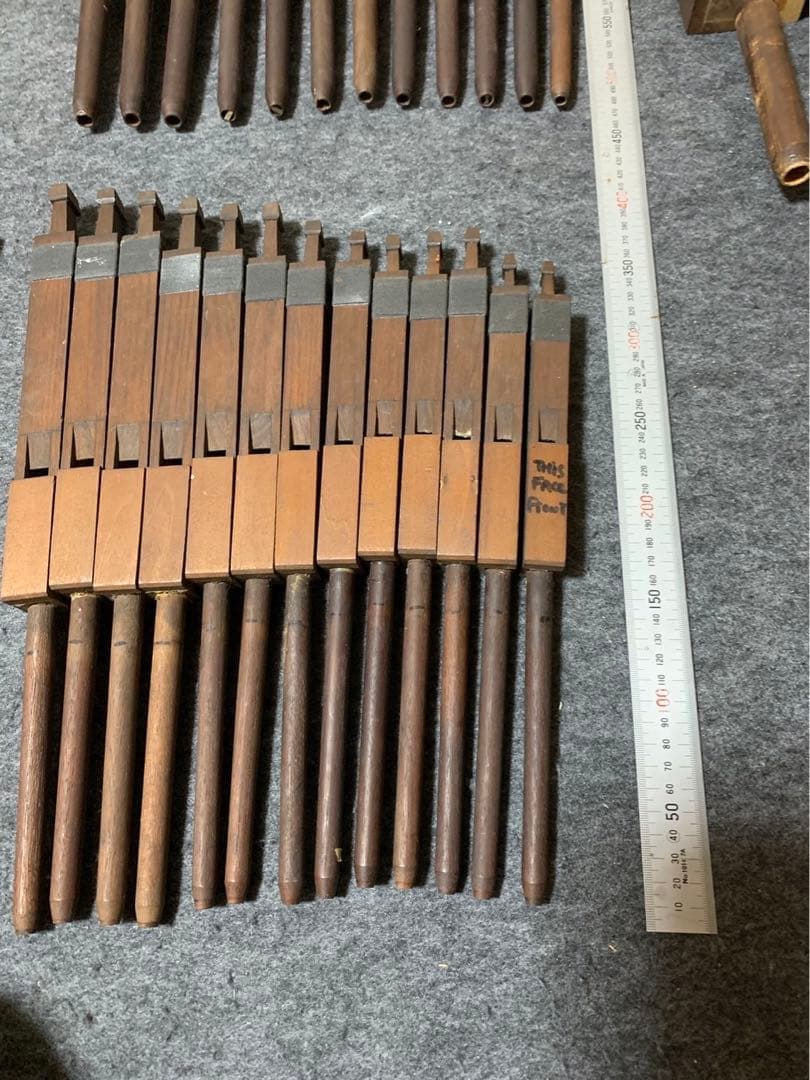 パイプオルガン　パイプ49本　 木製管37本　金属管12本