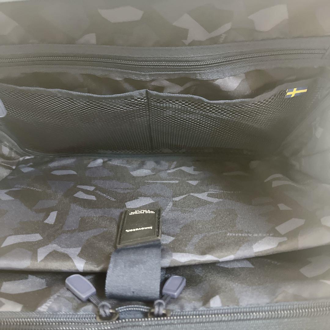 美品　イノベーター　キャリーケース　スーツケース　33L