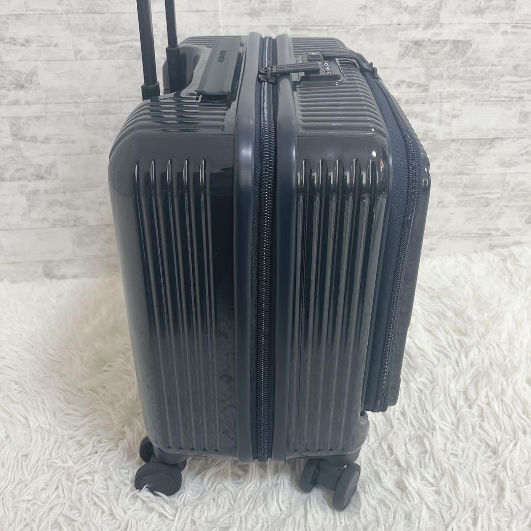 美品　イノベーター　キャリーケース　スーツケース　33L