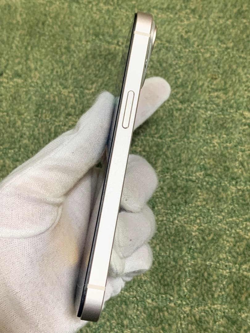 椎*ん様 【ほぼ新品同様】iPhone 14　スターライト128GB SIMフリ