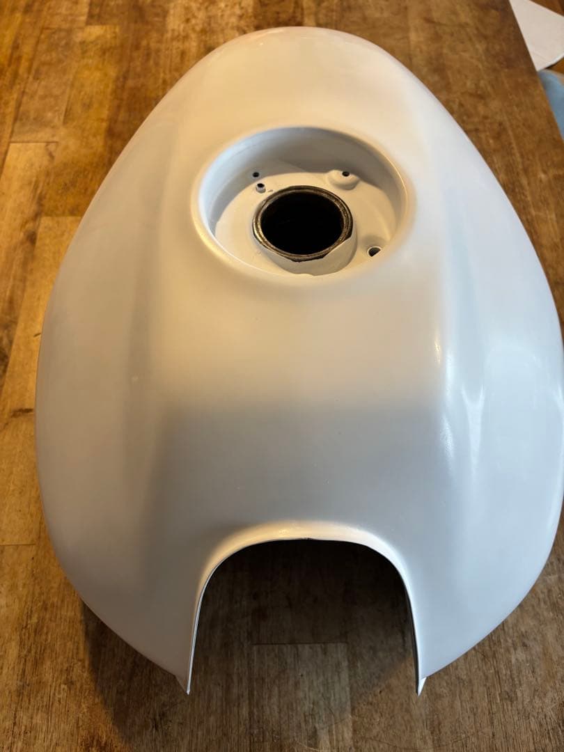 ホンダ CB400SF NC31 純正タンク レストア品 仕上げ用