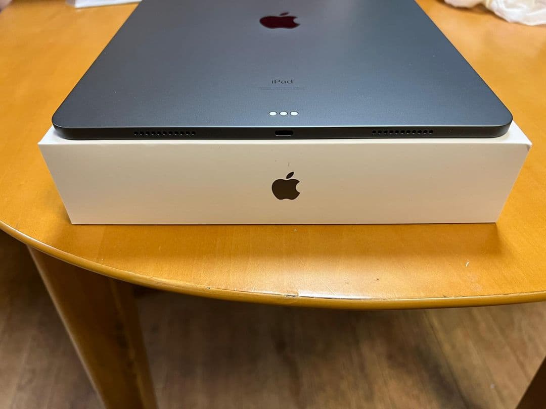 Apple iPad Pro 第5世代 512GB MHNK3J/A スペース…