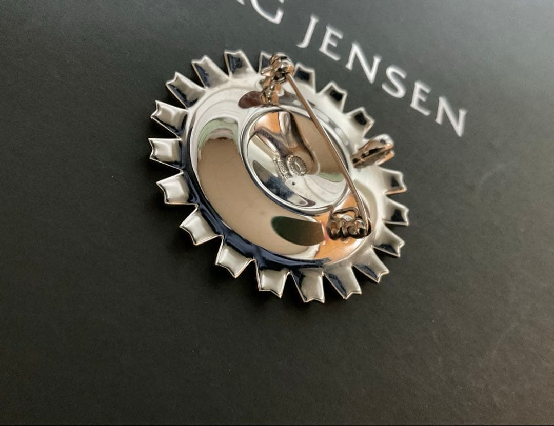 ジョージジェンセン　ヴィンテージ希少色　デイジー　ブローチ兼ペンダントトップ