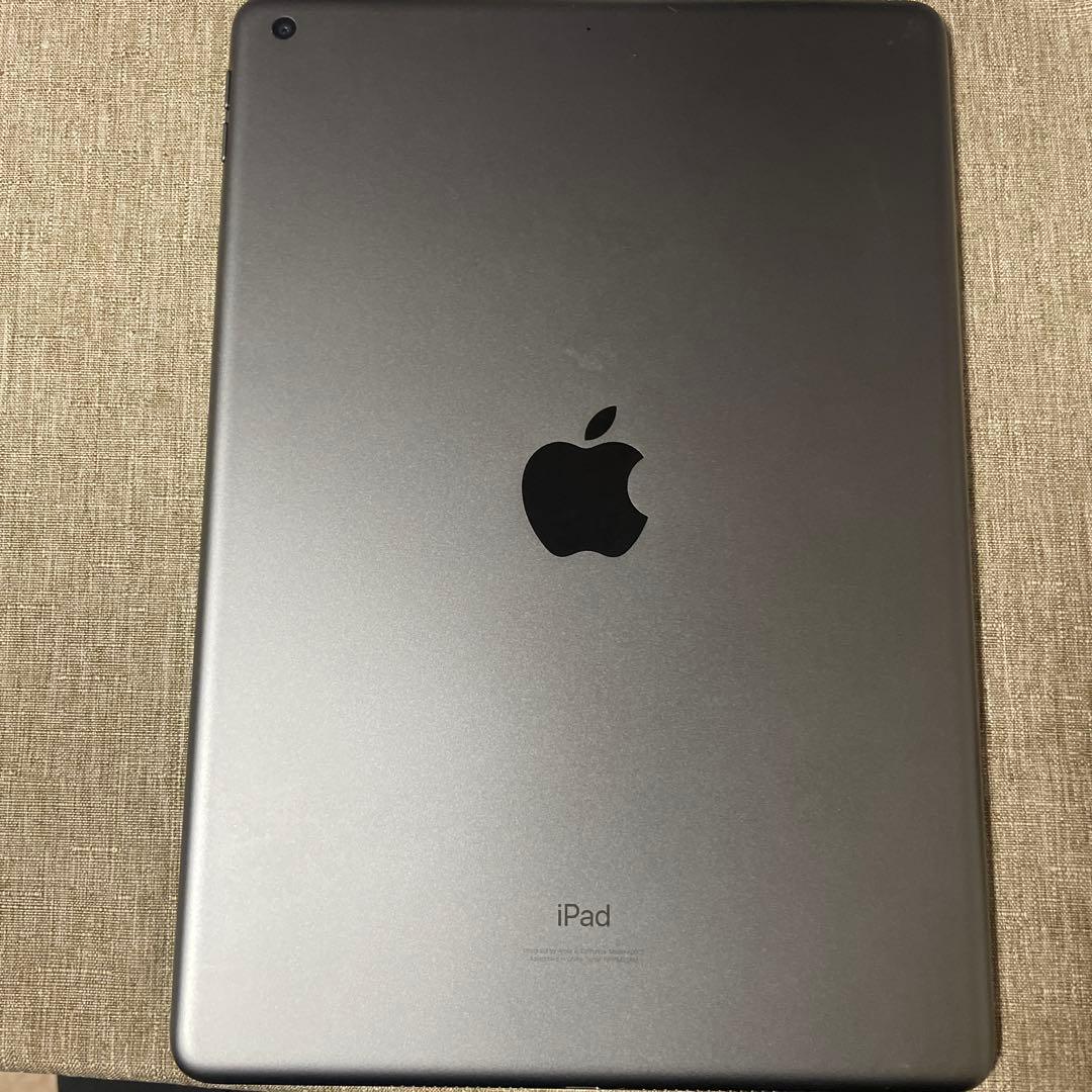 iPad (第9世代) 256GB WiFi A2602 スクリーンヒビあり