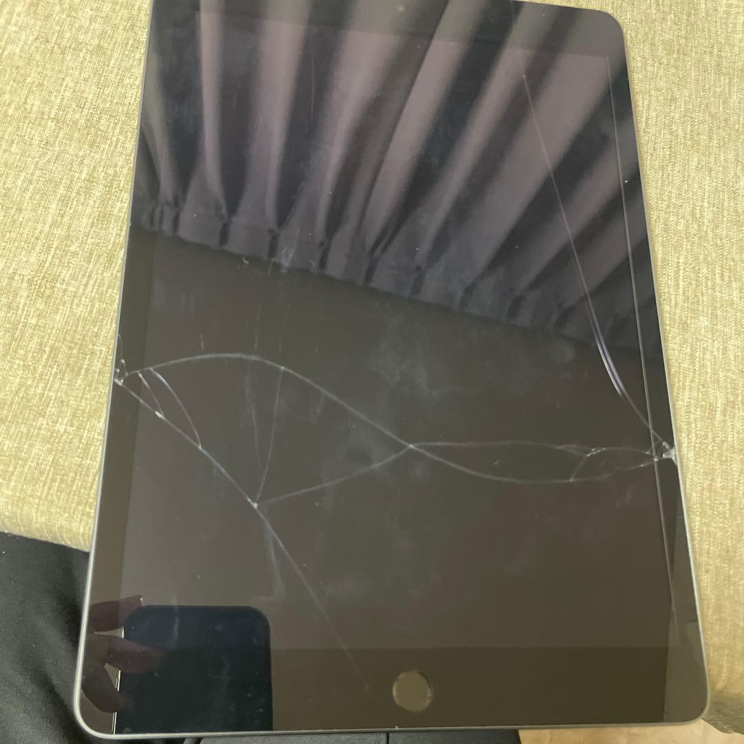 iPad (第9世代) 256GB WiFi A2602 スクリーンヒビあり