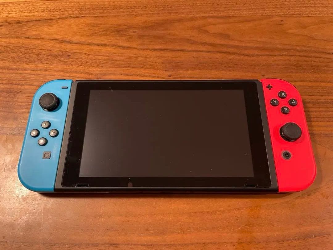 S*n様 Nintendo Switch 本体 赤/青 Joy-Con付き（中古