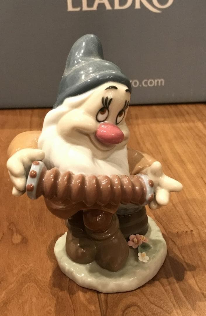 リヤドロ LLADRO バッシュフル 80周年記念作品 白雪姫と7人の小人 美品