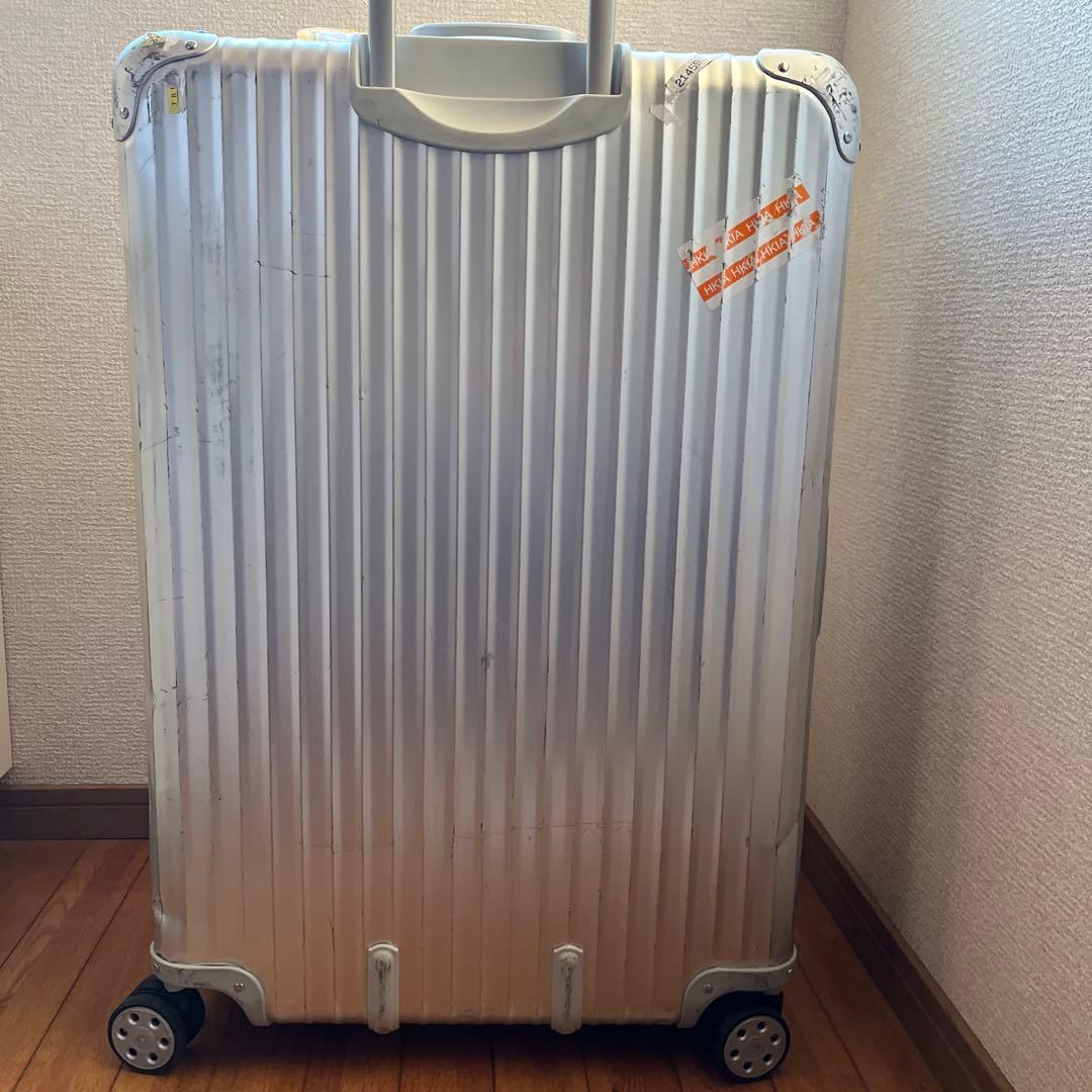 リモワ　82リットル？　4輪