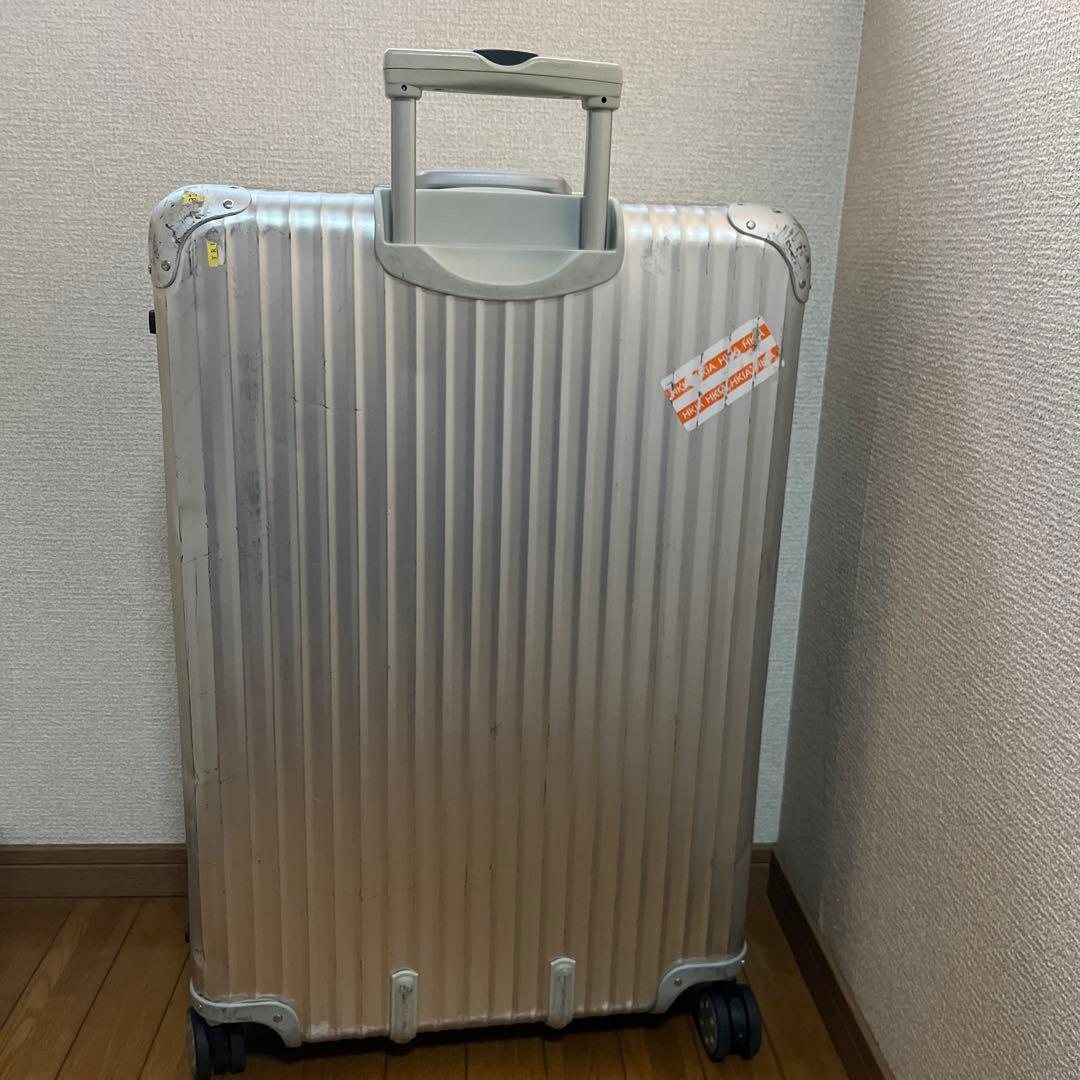 リモワ　82リットル？　4輪