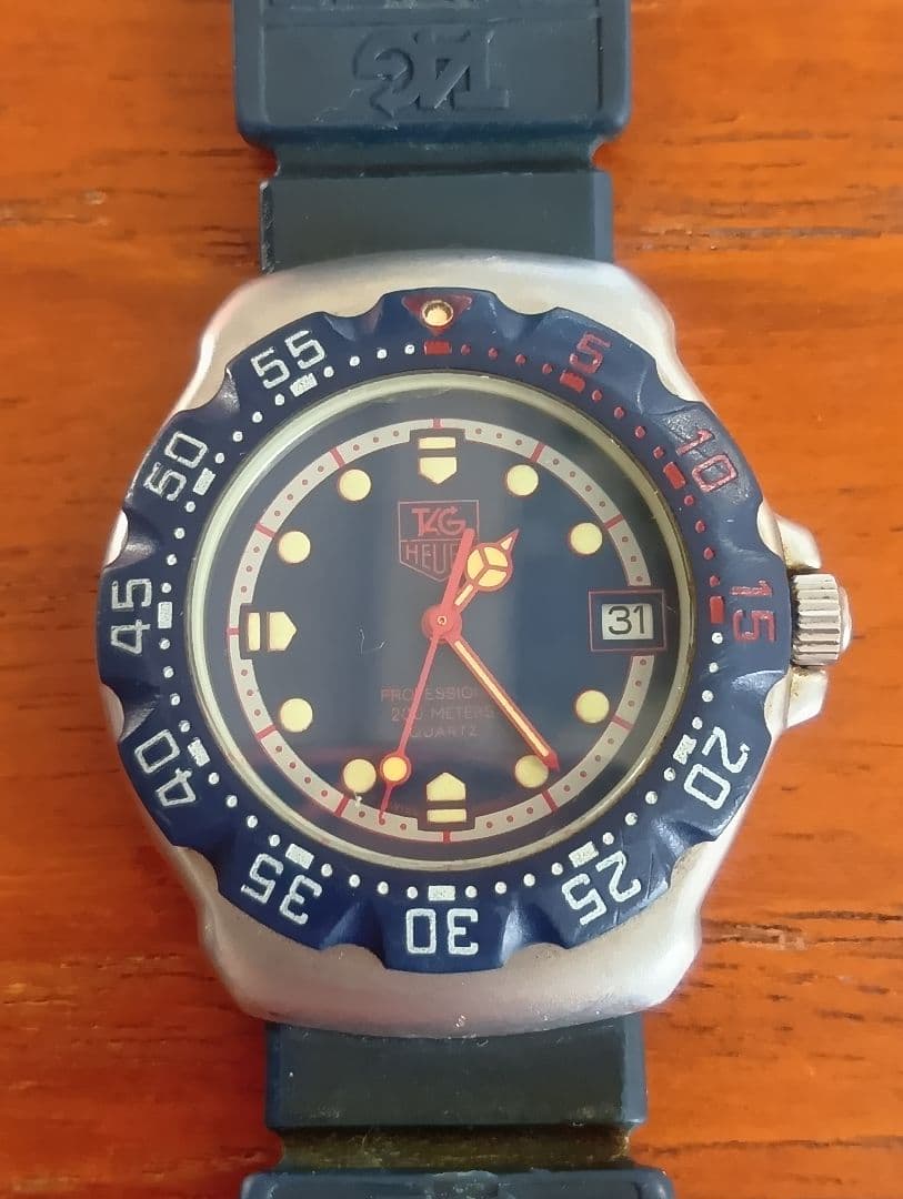 稼働　ビンテージ　タグ・ホイヤー　Ｆ１　プロフェショナル　デイト