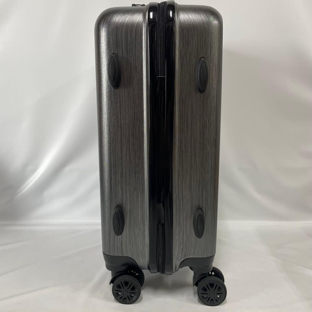 ポルシェ 軽量キャリーケース 機内持ち込み可