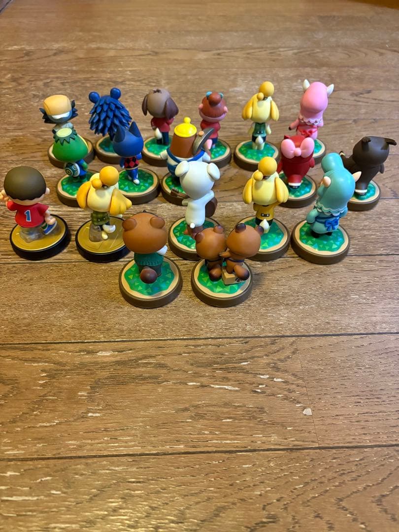 どうぶつの森 フィギュア型amiibo 16体＋スマブラ版2体　コンプセット