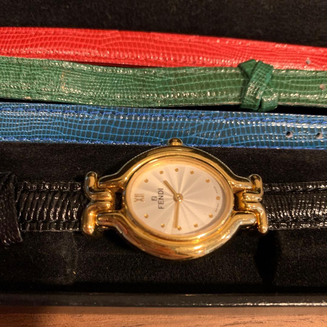 FENDI カメレオン　レザーベルト付き時計