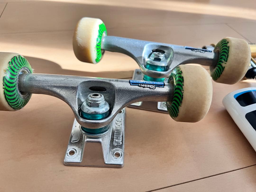 スケートボード　トラック　ウィール　ツールセット売り