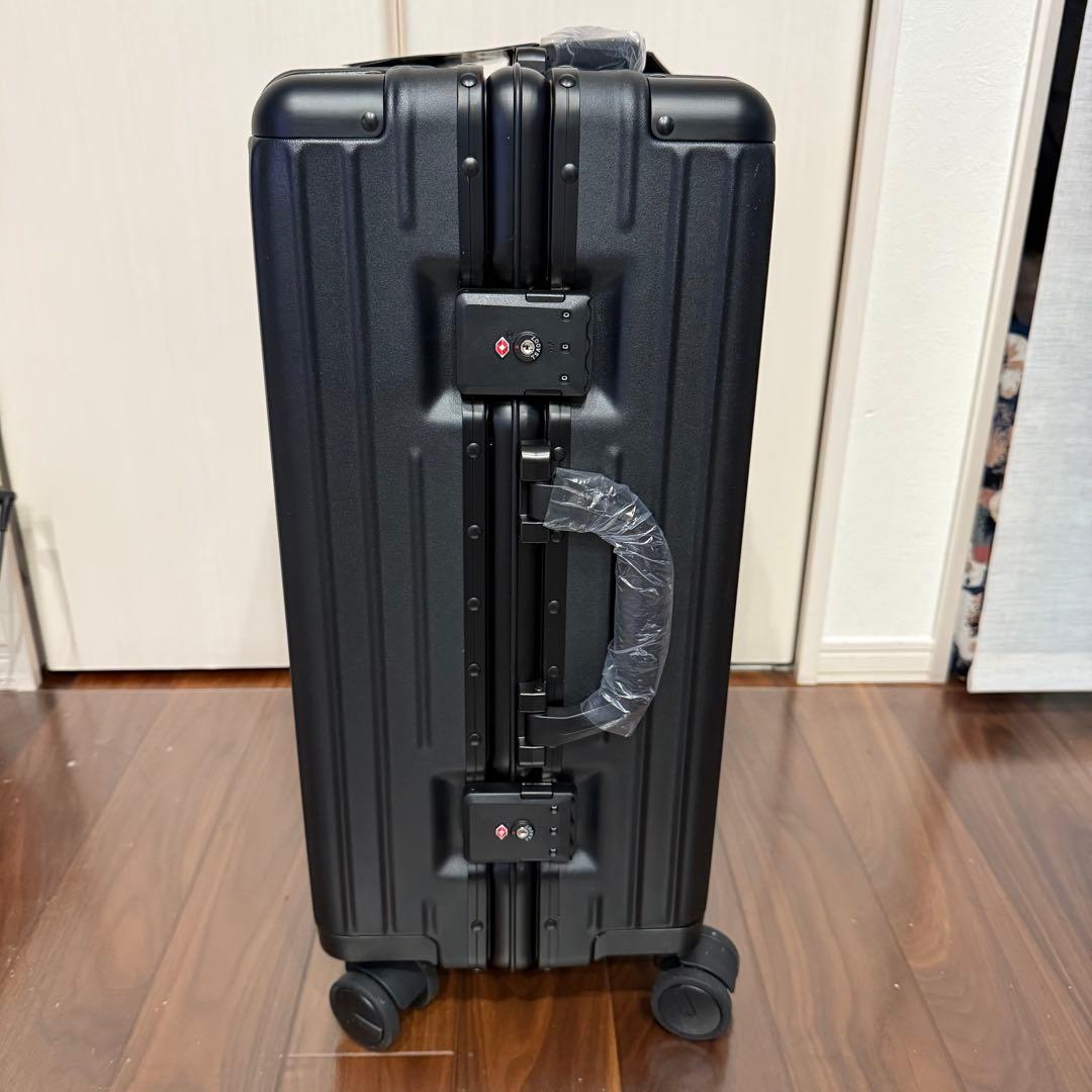 【新品】リベティーキャリーケース(マットブラックSサイズ)40L