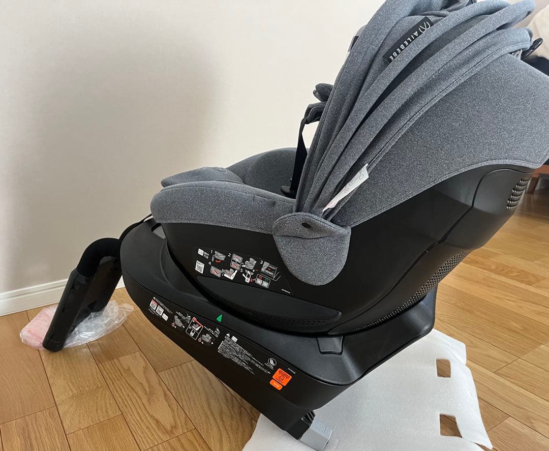 【美品】エールベベ KURUTTO 5iチャイルドシート/新生児〜