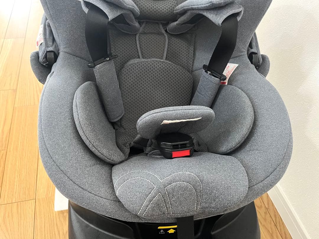 【美品】エールベベ KURUTTO 5iチャイルドシート/新生児〜