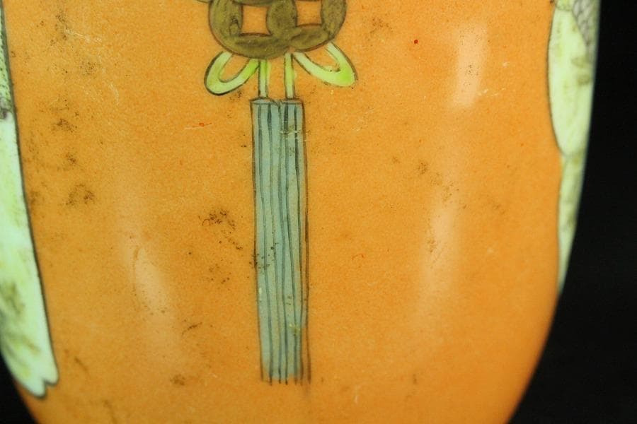 中国美術 色絵 女人鹿図 蝙蝠耳 花瓶 時代物 台付(K-A717)