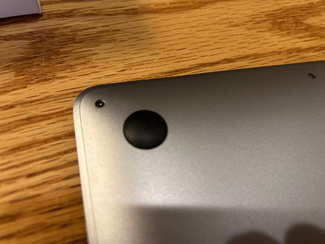 シルバー MacBook Air 2018