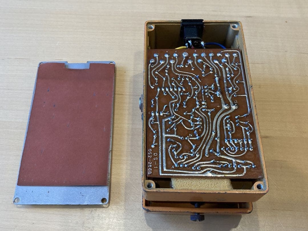 BOSS DS-1 最初期 7200 1978年7月 銀ネジ スケルトンスイッチ