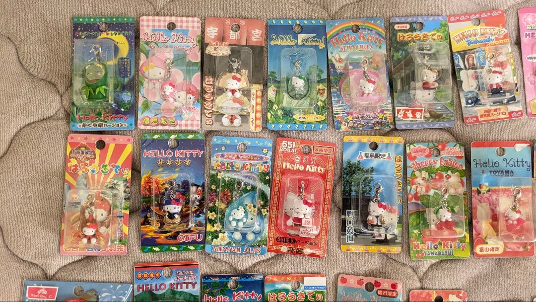 ご当地キティちゃんチャーム　74個まとめ売り