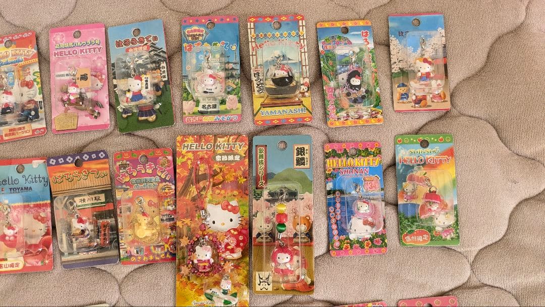 ご当地キティちゃんチャーム　74個まとめ売り
