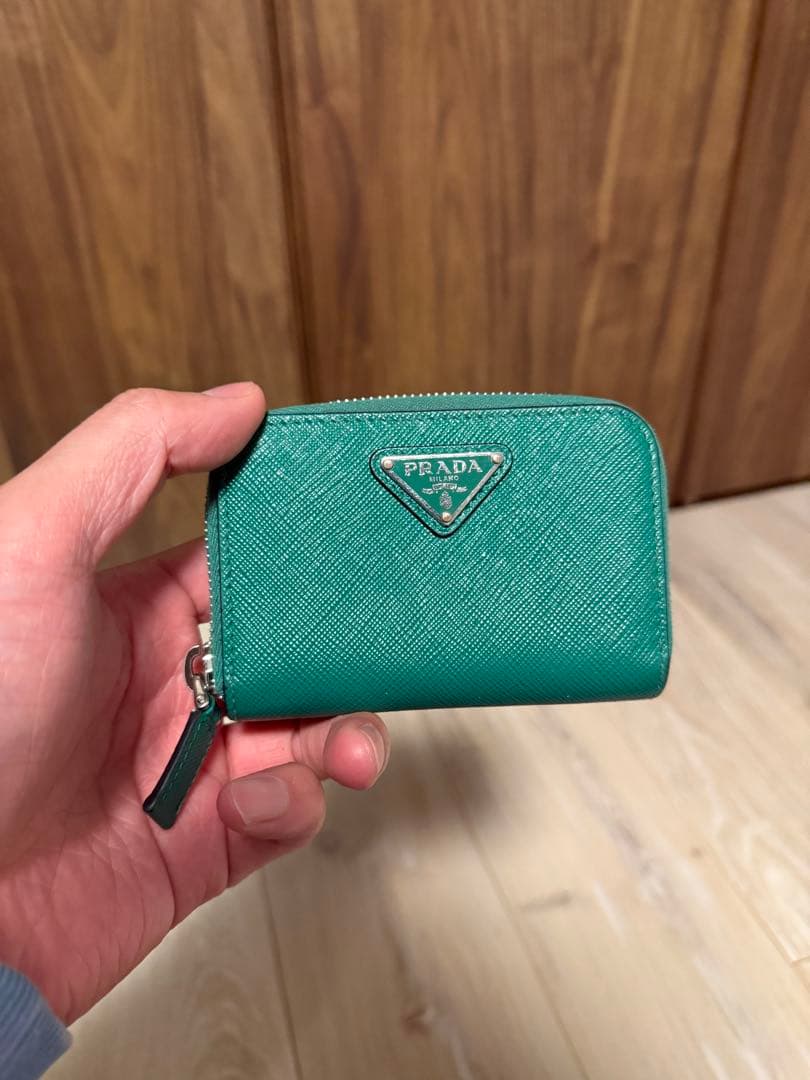 PRADA グリーン ケース サフィアーノレザー