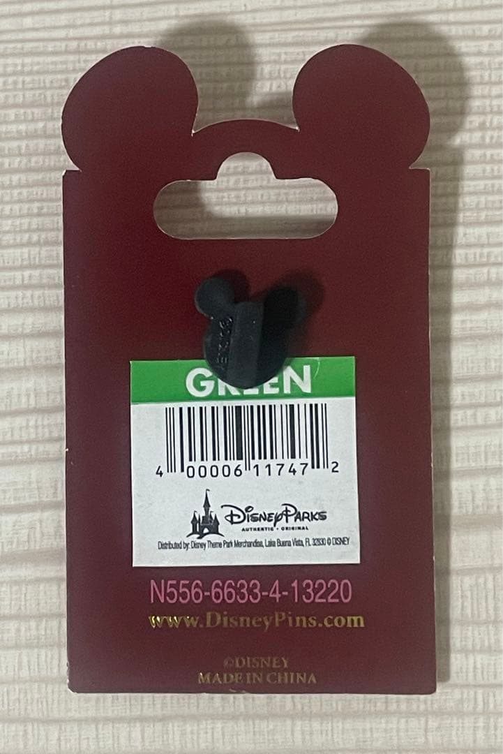 海外ディズニー　ミッキーとウォルト像　ピンバッチ