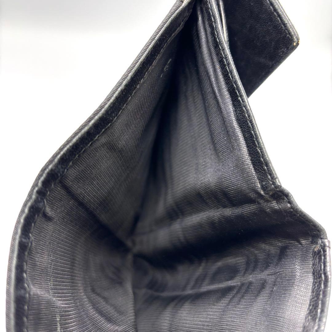 美品　プラダ　ナイロン/レザーブラック三つ折り財布　三角ロゴ　レディース　メンズ